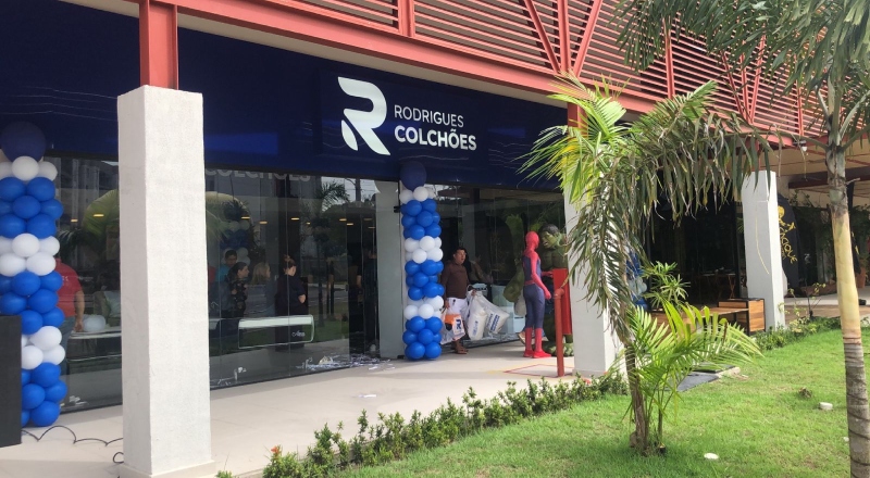 Nova loja da Rodrigues Colchões oferece conforto na Ponta Negra