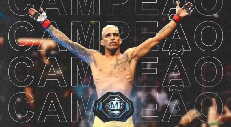 Charles do Bronx domina Max Holloway e conquista o BMF no UFC 326