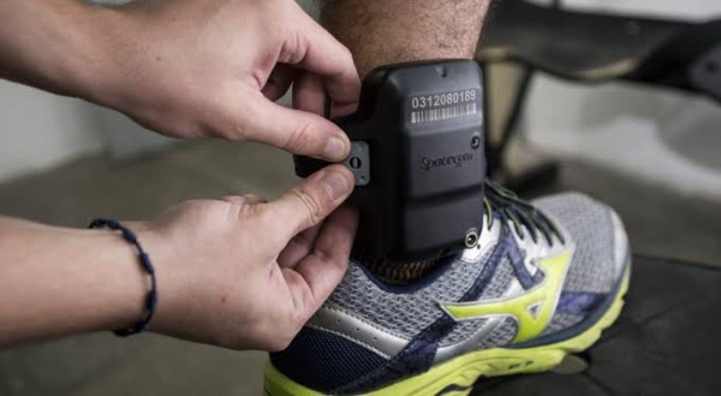 Brasil avança na proteção às mulheres com monitoração de agressores