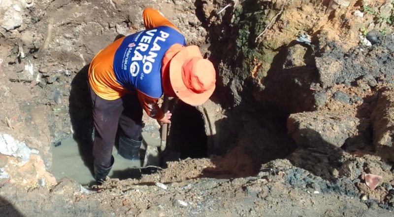 Prefeitura de Manaus realiza reparos em drenagem eficaz no Armando Mendes