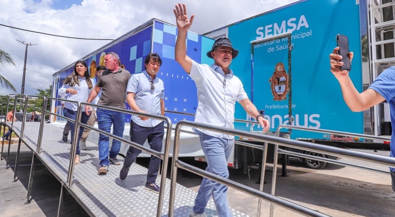 David Almeida entrega UBS Móvel e melhora a saúde em comunidades