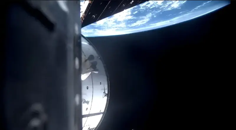 Artemis II: cápsula com astronautas avança em missão lunar histórica