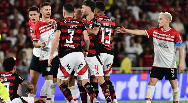 Flamengo enfrenta o Estudiantes em busca da vitória na Libertadores