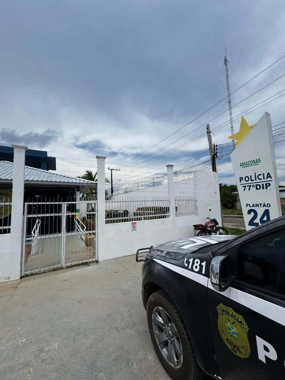 Criança de 2 anos é encontrada sozinha na rua comovente história