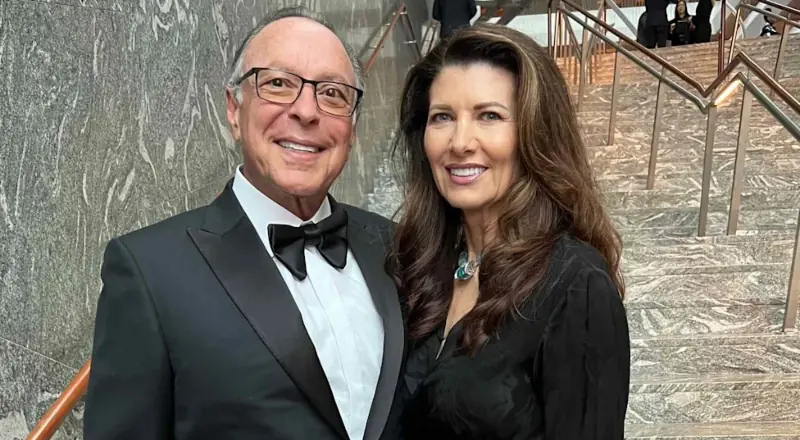 Ex-esposa processa bilionário na Flórida por US$ 1 milhão recebidos