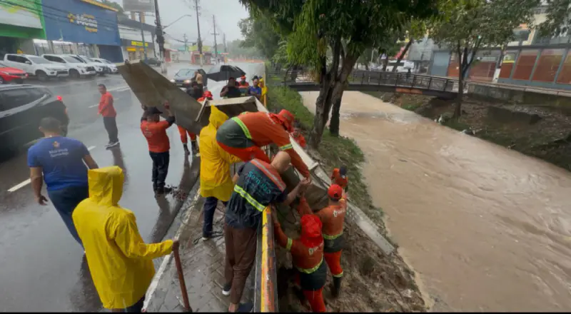 Prefeitura atua em diversas frentes para atender emergências na chuva