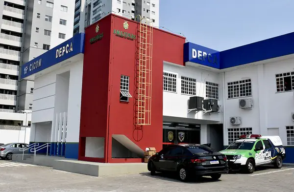 Homem é preso acusado de estuprar enteada em Manaus e justiça