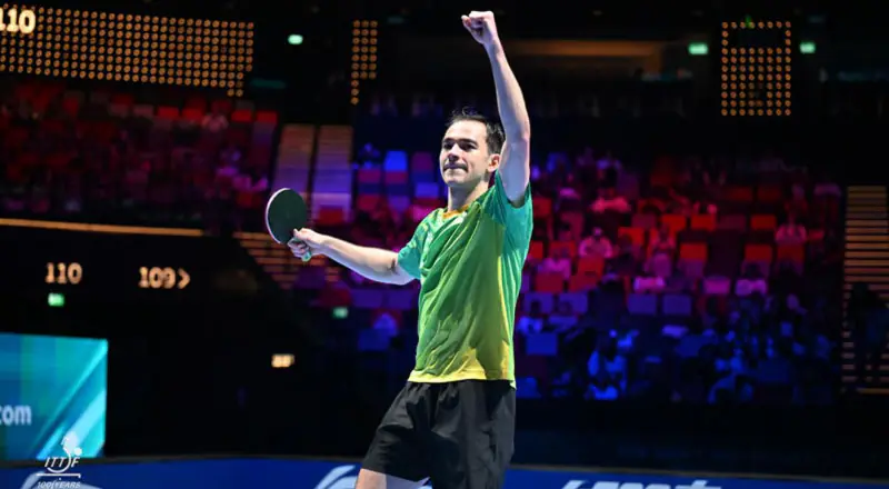 Hugo Calderano derrota francês e aproxima-se do título na Copa