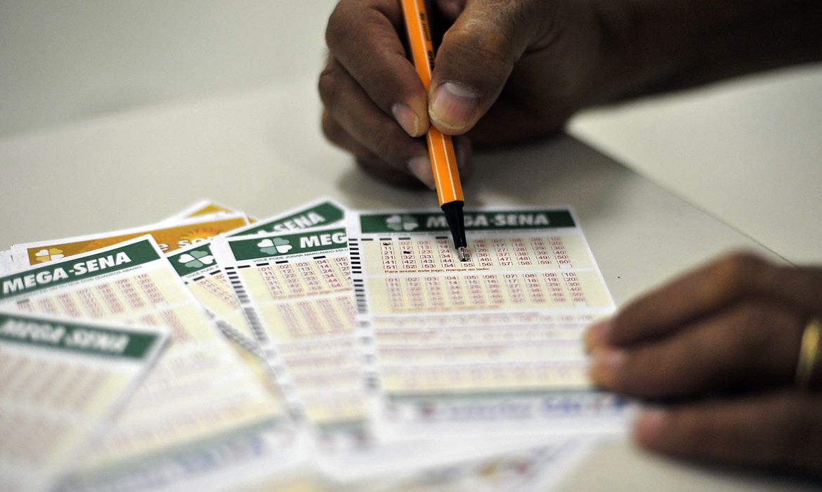 Mega-Sena acumula novamente e prêmio já chega a R$ 115 milhões