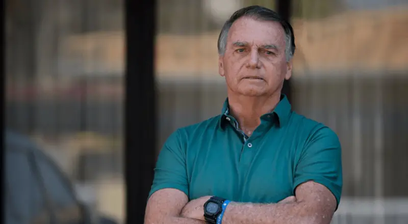 Moraes autoriza cirurgia de Bolsonaro para recuperação rápida