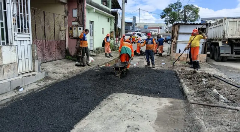 Prefeitura de Manaus trabalha na recuperação asfáltica eficaz