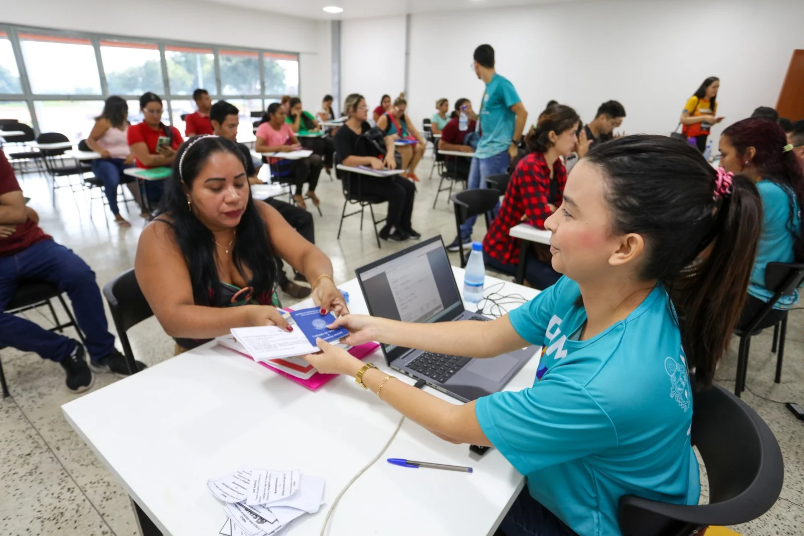 Sine Manaus oferta 648 vagas de emprego nesta quinta-feira útil