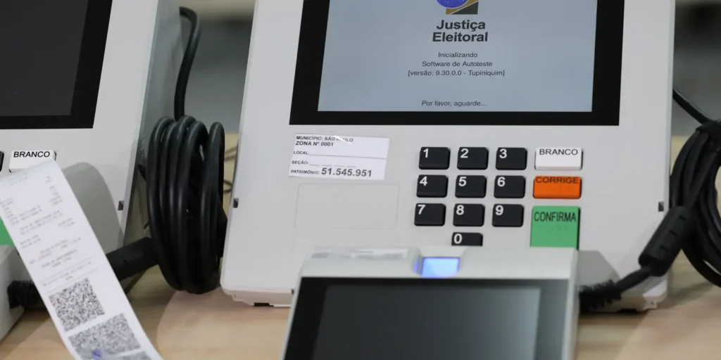 Justiça Eleitoral afasta servidores com parentes candidatos 2026