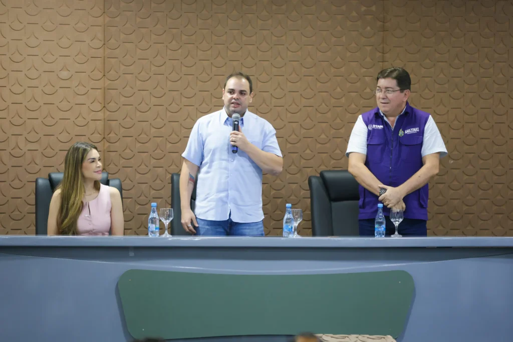 Roberto Cidade anuncia ampliação da capacitação em 25,9 mil EaD