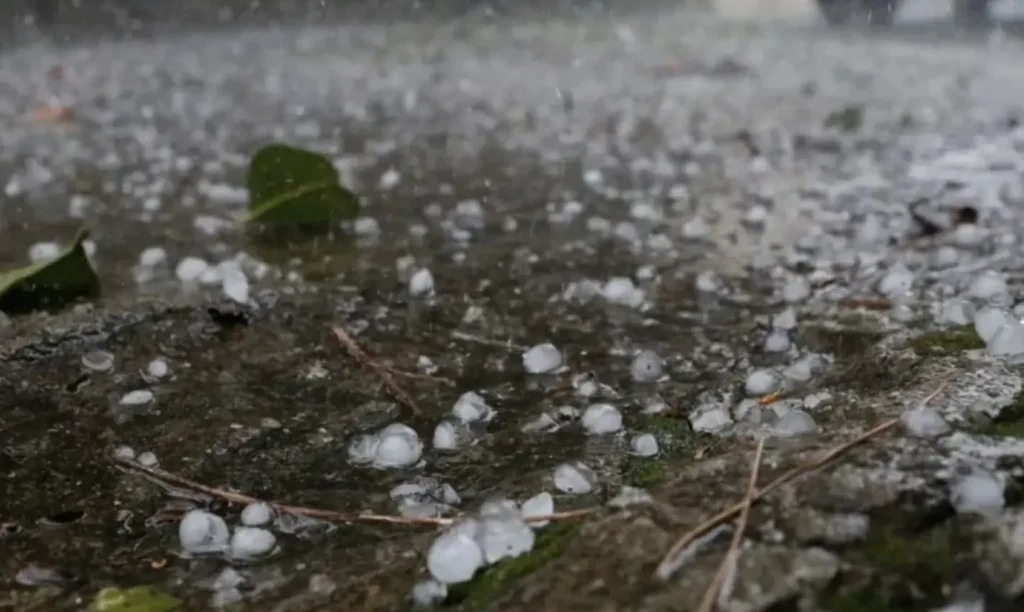 Inmet emite aviso de perigo para tempestades e granizo em áreas atingidas