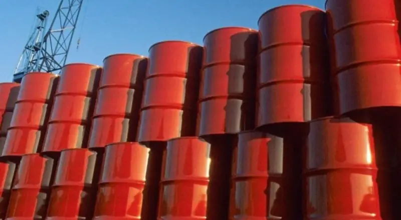 Guerra entre EUA, Irã e Israel faz petróleo disparar no mercado