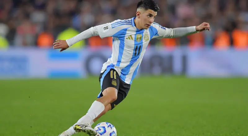 Flamengo avança nas negociações e garante Thiago Almada