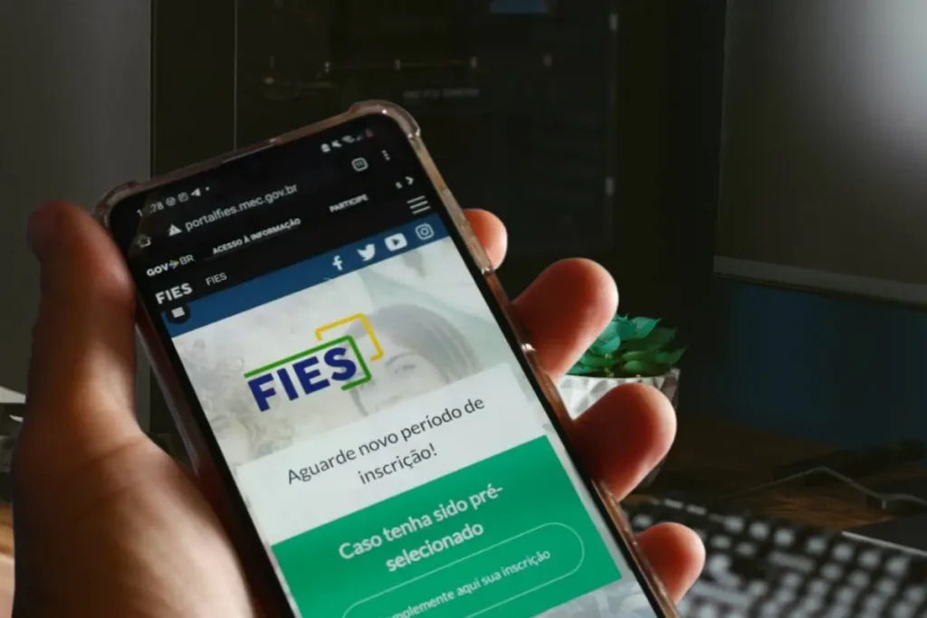 Fies: pré-selecionados precisam complementar informações até terça