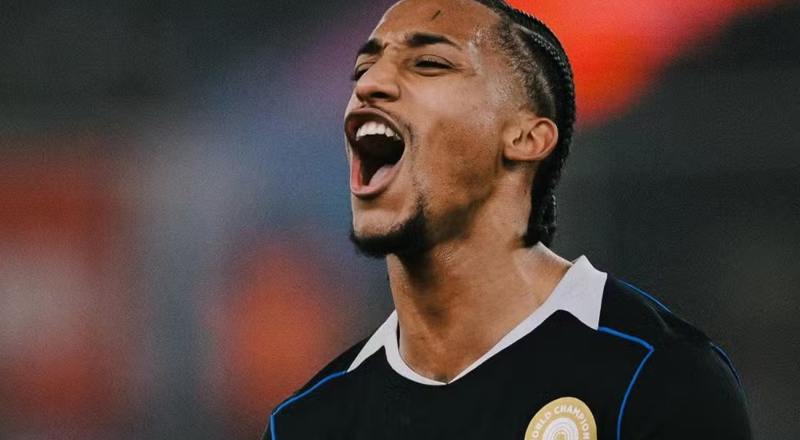 Contrato renovado: Chelsea garante futuro de João Pedro até 2033