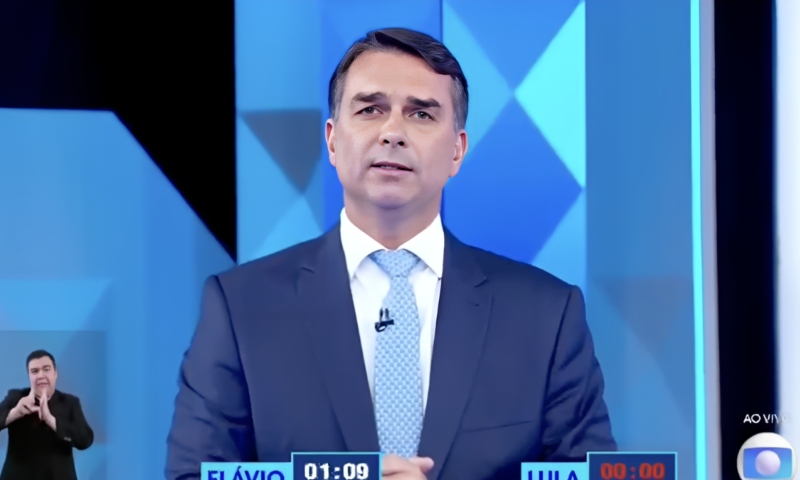 Flávio questiona se Lula vai pedir desculpas pela pobreza e mais
