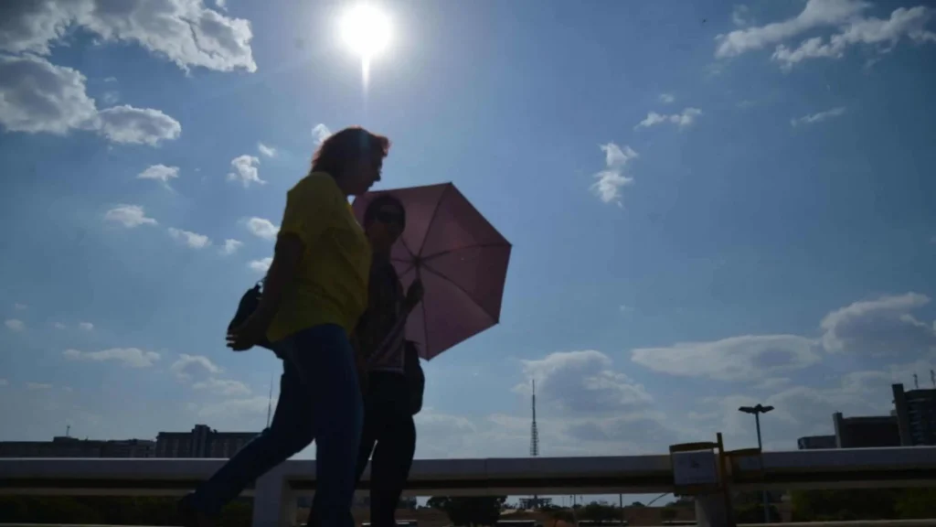 Manaus terá sexta-feira de muito calor e possibilidades de chuva